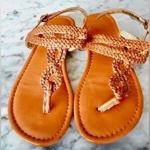FADED GLORY CAMEL SANDALS SIZE 6